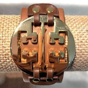 Wardani NY Brown Gold Plate Emblem Snap Leather Button Hand Bracelet